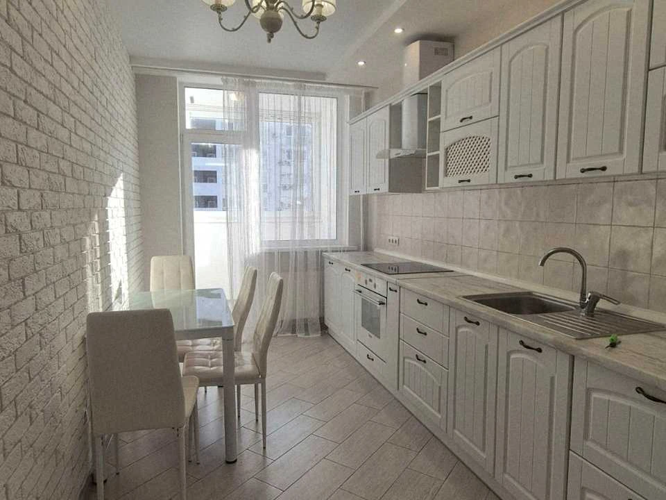 Квартира. Киев, улица Драгомынова