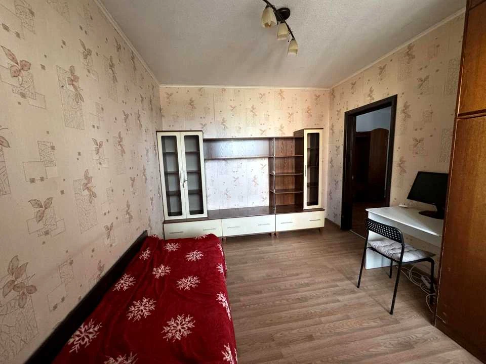 Квартира. Київ, Анни Ахматової вул.