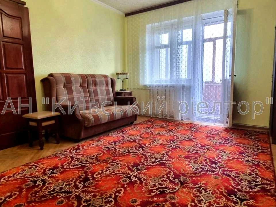 Apartment. Kyiv, Leonid Kadeniuk Avenue