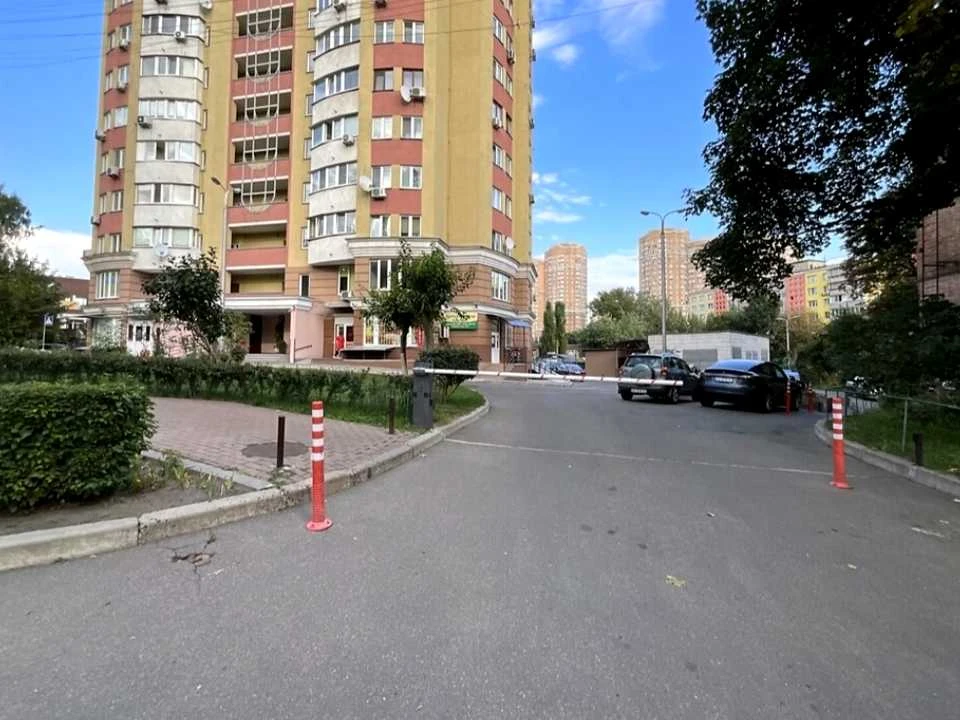Квартира. Київ, Віктора Забіли вул.