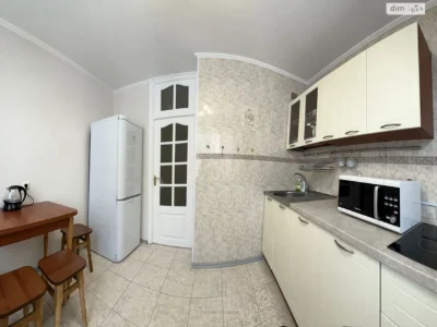 Продаж Квартира Троєщина