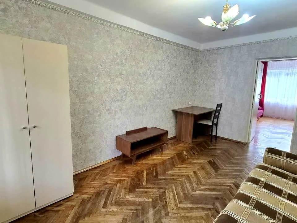 Квартира. Київ, Леся Курбаса просп.