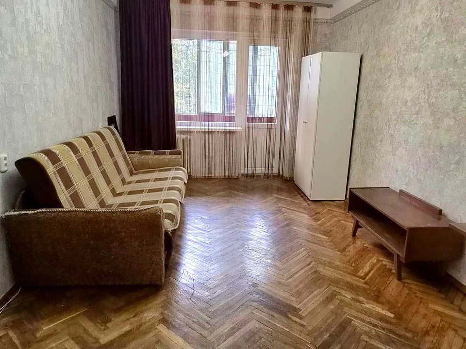 Квартира. Київ, Леся Курбаса просп.