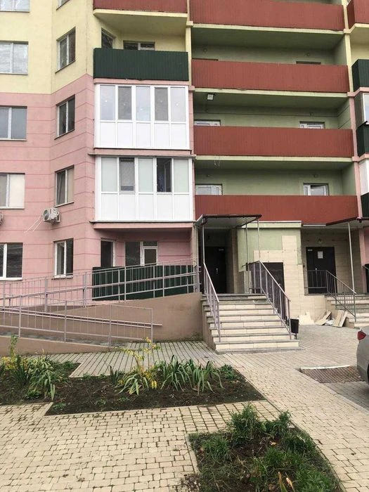 I will sell a spacious 1-room apartment. an apartment in New House on ul. Too bad