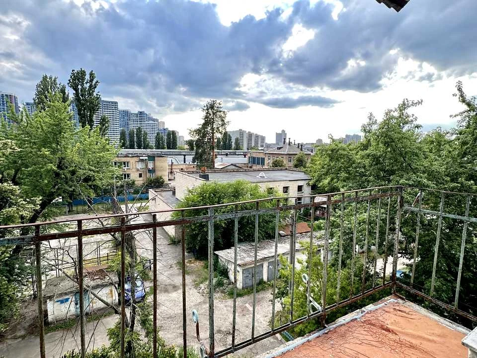 Apartment. Kyiv, Verkhovna Rada Blvd.