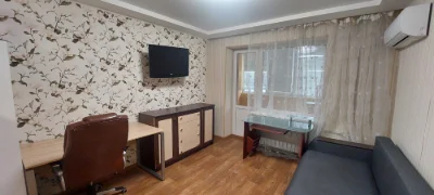Продам 1 кімнатну квартиру з капітальним ремонтом, 3 поверх, Левада, Таврія, пр.