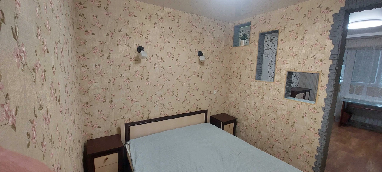 Продам 1 кімнатну квартиру з капітальним ремонтом, 3 поверх, Левада, Таврія, пр.