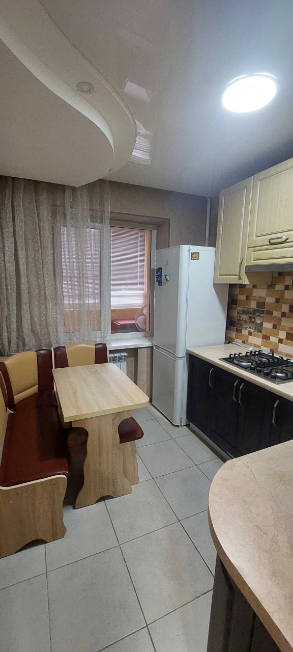 Продам 1 кімнатну квартиру з капітальним ремонтом, 3 поверх, Левада, Таврія, пр.