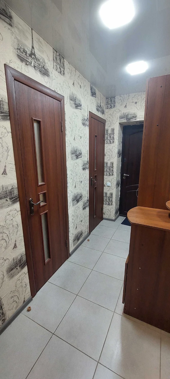 Продам 1 кімнатну квартиру з капітальним ремонтом, 3 поверх, Левада, Таврія, пр.