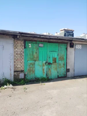продаж гаража в Севастопольський коператів , Лобановського 8
