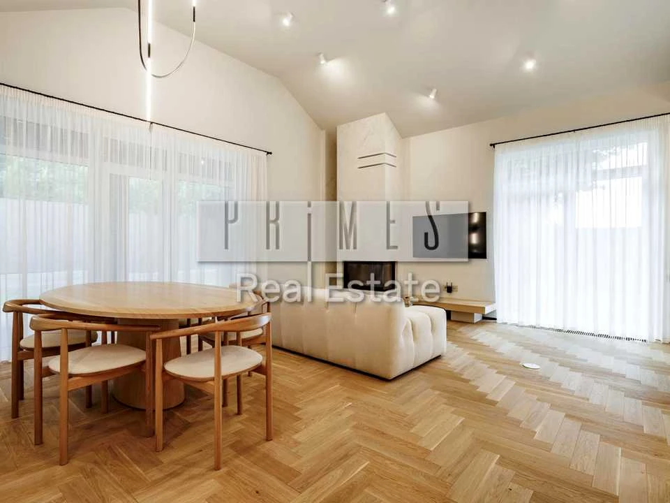 House. Kyiv, Lesya Kurbas Prospekt