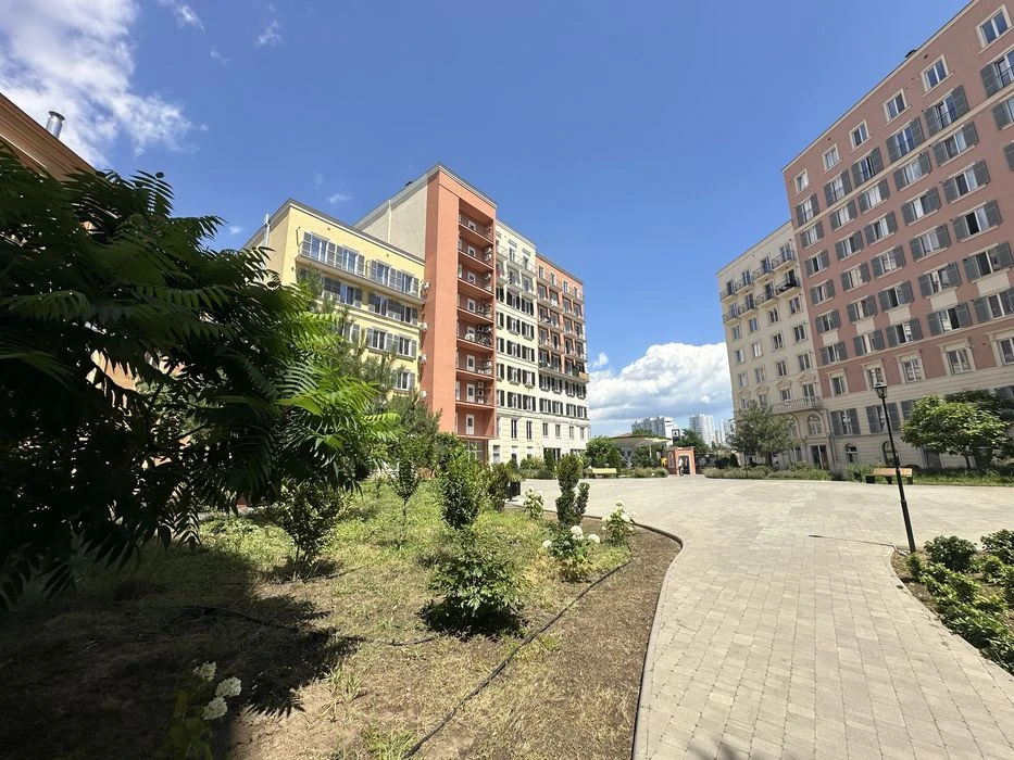 2 ком. квартира в новом доме -на Королева с газом -свой коте