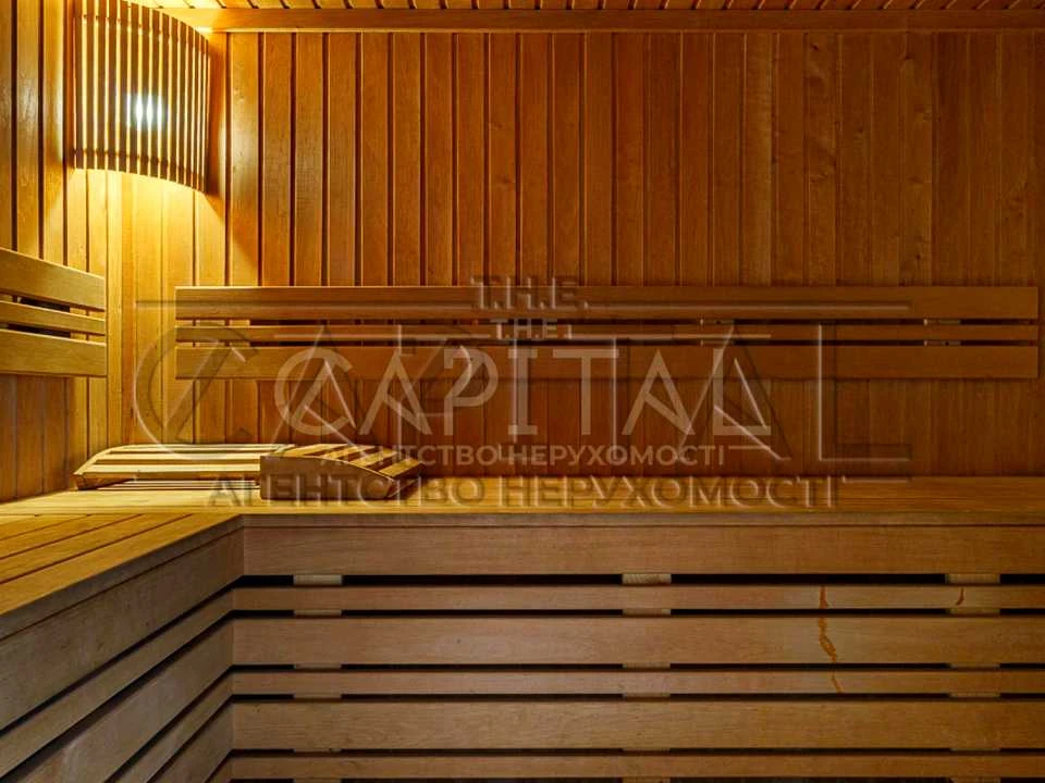 Будинок. Київ, Центральна вул.