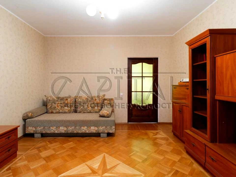 Будинок. Київ, Виноградна вул.