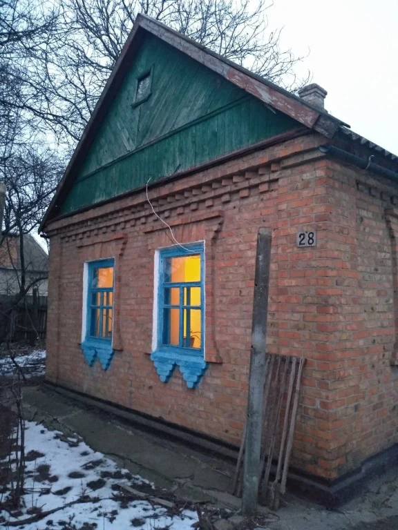 House with a summer kitchen