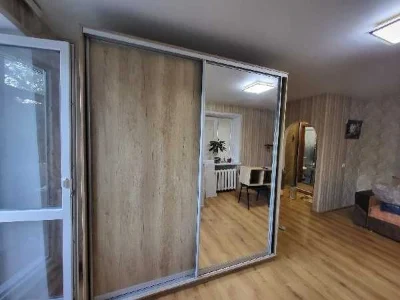 Продается 1 ком квартира , Центр , 2/5