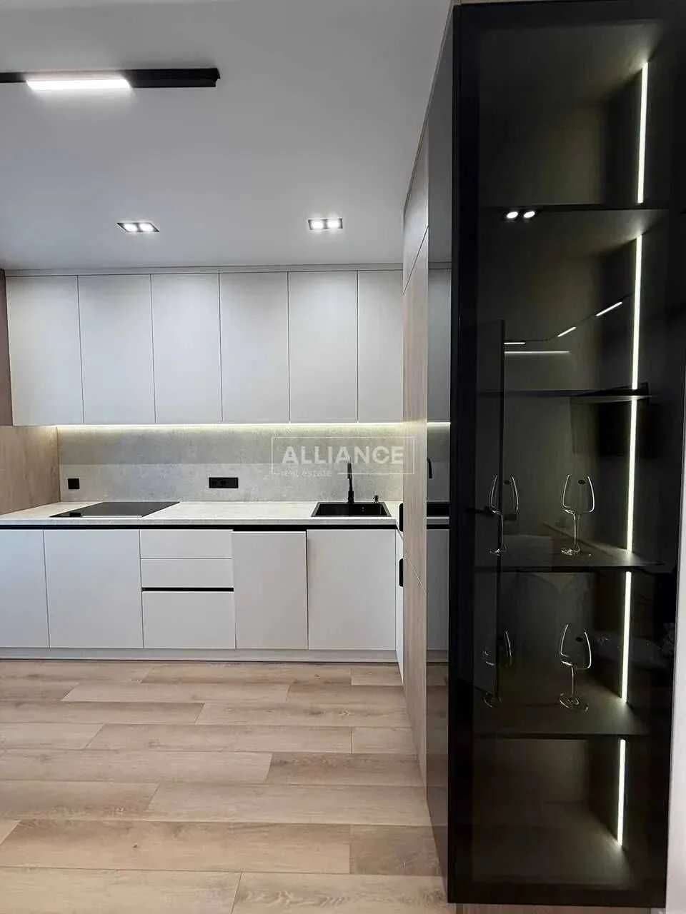 Exclusive sale: modern apartment with furniture and appliances