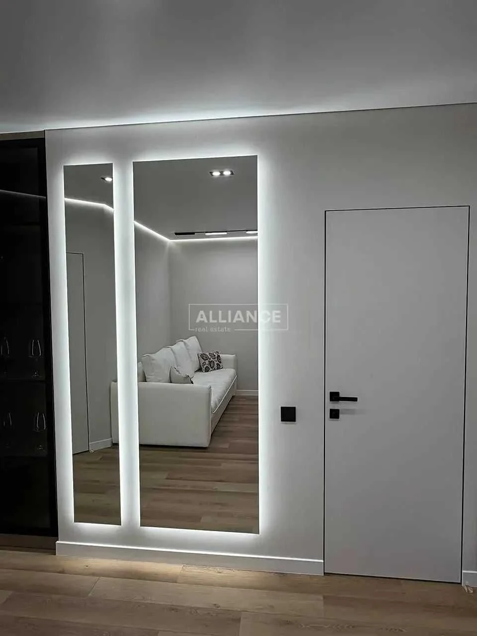 Exclusive sale: modern apartment with furniture and appliances
