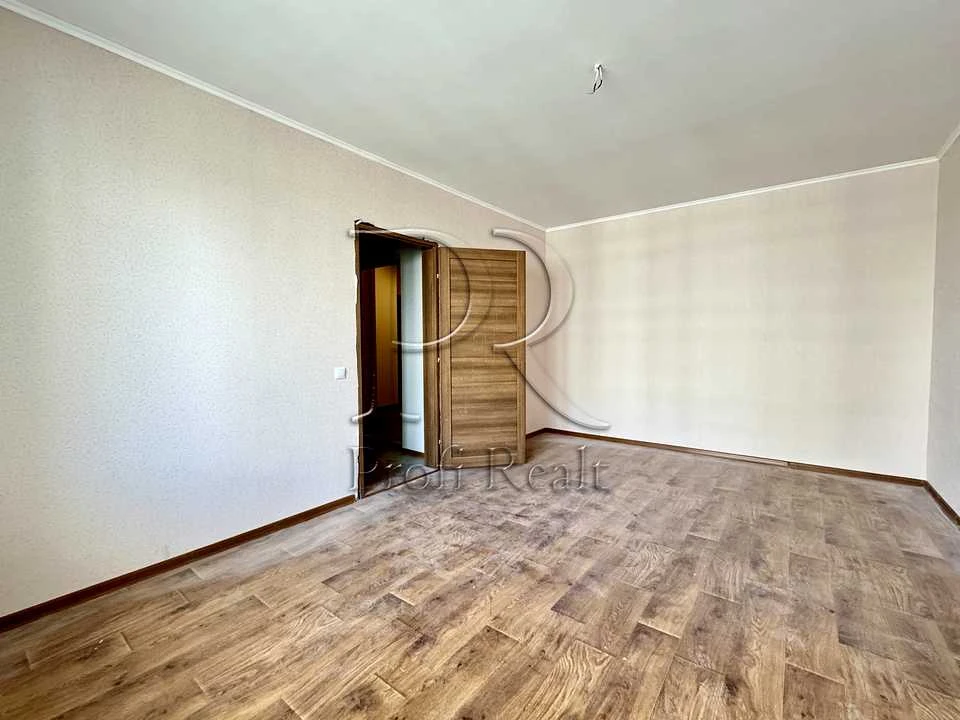 Apartment. Kyiv, Konoplyanska St.