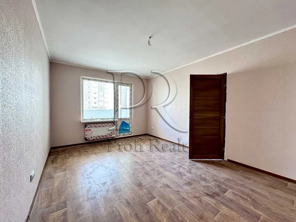 Apartment. Kyiv, Konoplyanska St.