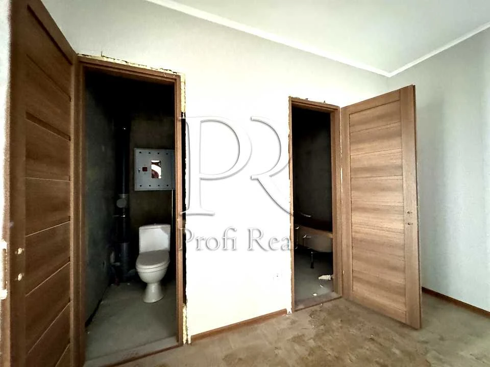 Apartment. Kyiv, Konoplyanska St.