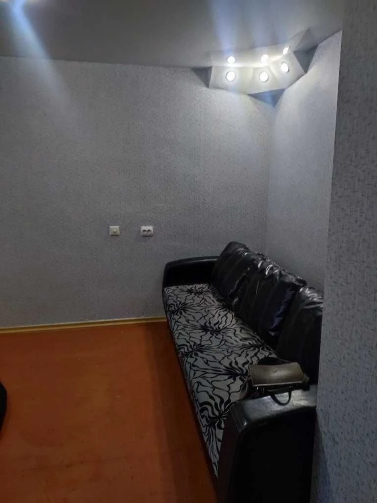 1-room apartment, Furmanova, brick, 3/5