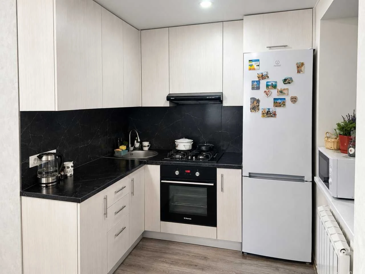 3-room apartment at Furmanova 60 sq m brick house with renovation