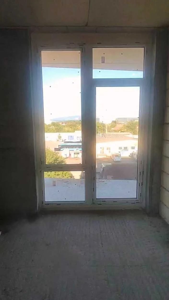 Sale of a 2-room apartment in the Lizrome residential complex near V. Gadzehi street, 7 minutes walk to the center.