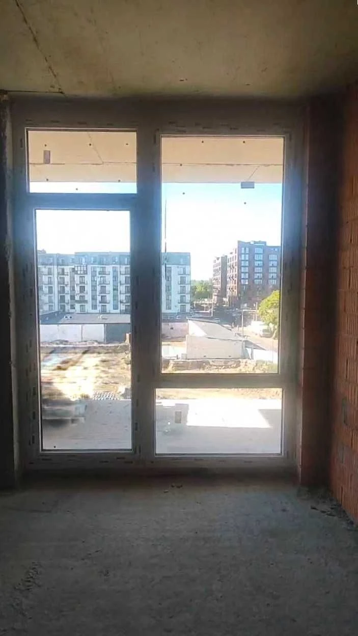 Sale of a 2-room apartment in the Lizrome residential complex near V. Gadzehi street, 7 minutes walk to the center.