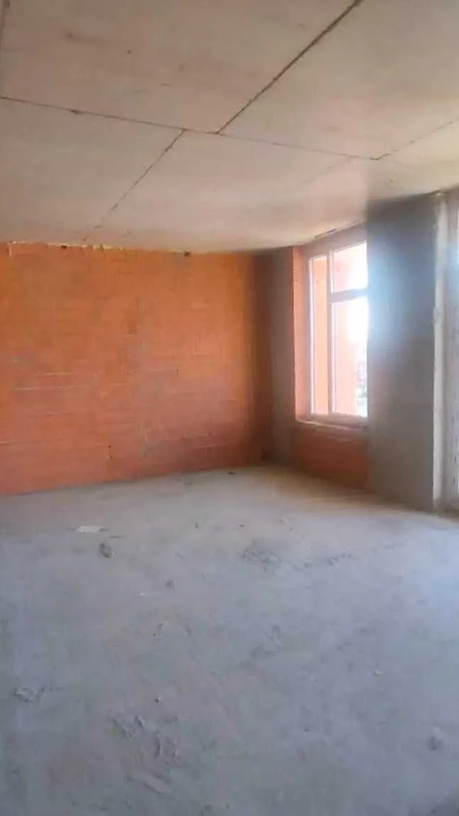 Sale of a 2-room apartment in the Lizrome residential complex near V. Gadzehi street, 7 minutes walk to the center.
