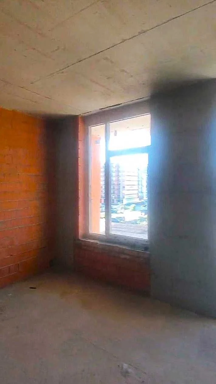 Sale of a 2-room apartment in the Lizrome residential complex near V. Gadzehi street, 7 minutes walk to the center.