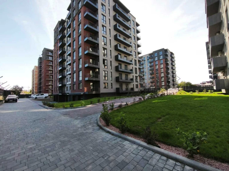 Продається 2-кімнатна квартира, ЖК “West towers” Код: 36403