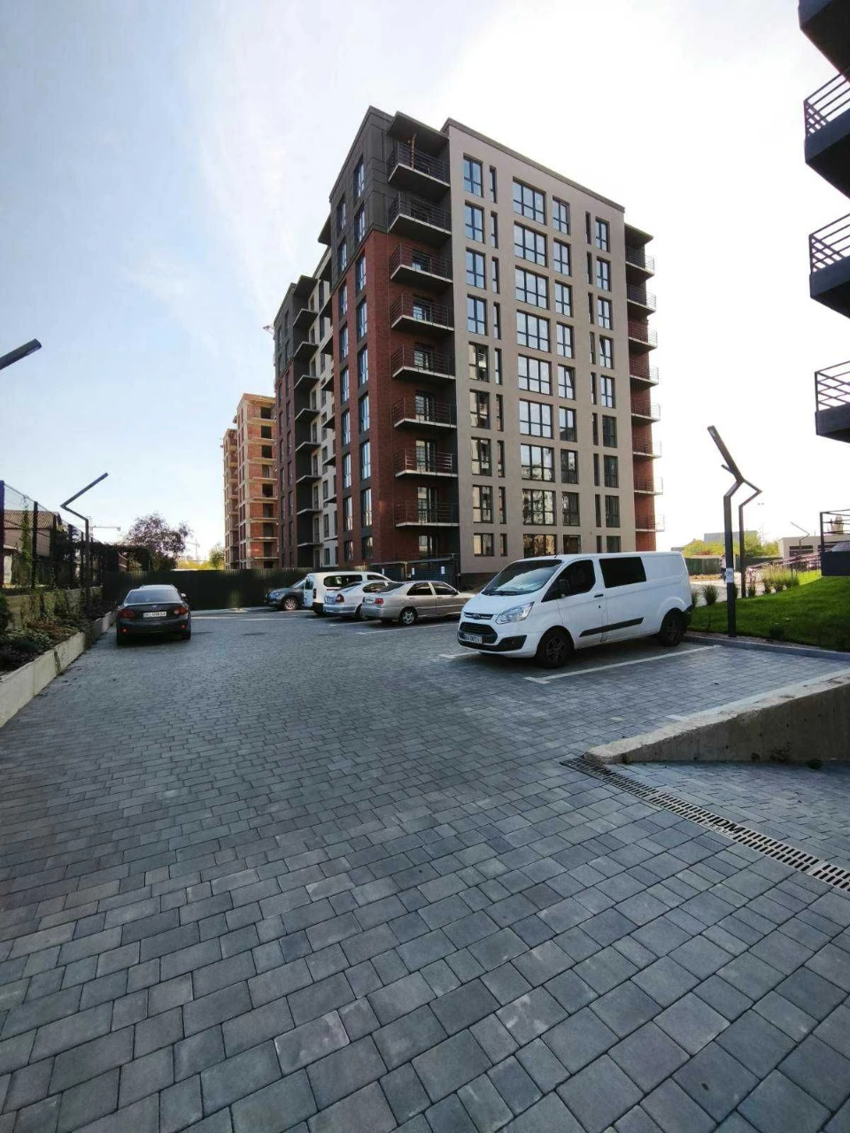 Продается 2-комнатная квартира, ЖК “West towers” Код: 36403