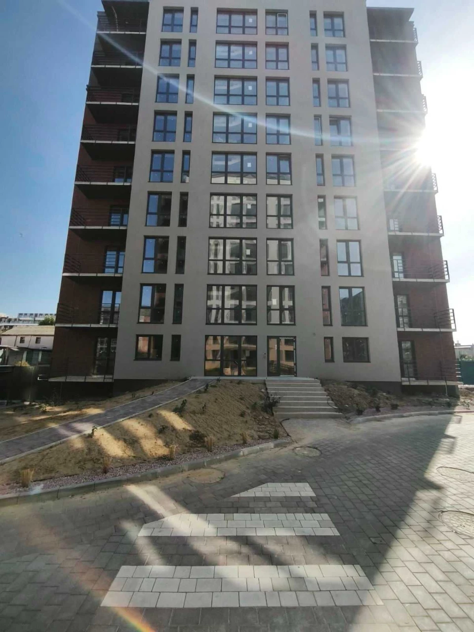 Продается 2-комнатная квартира, ЖК “West towers” Код: 36403