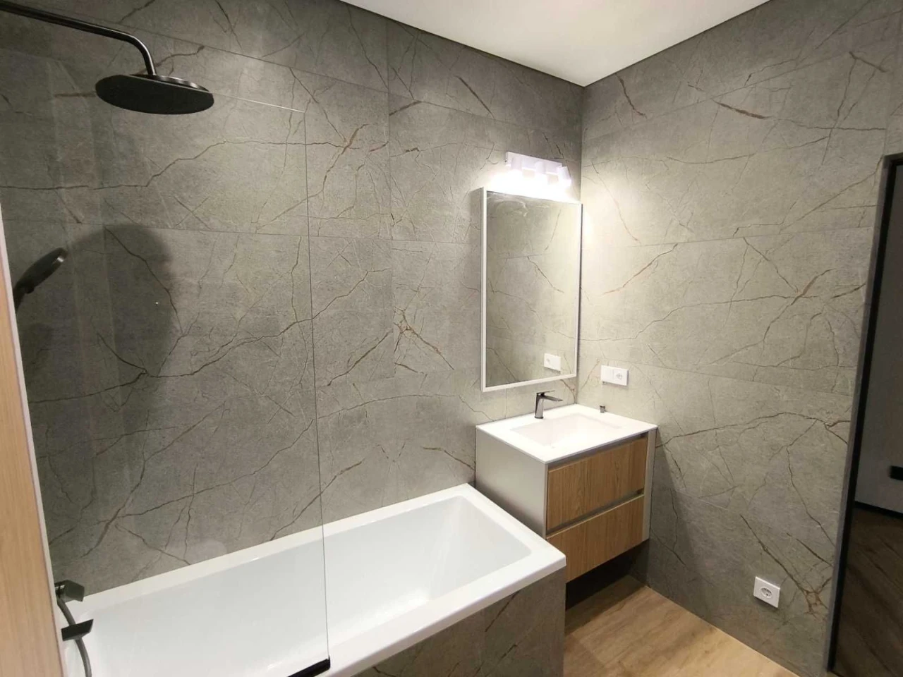 Продаж дизайнерської квартири в ЖК «Crystal» | м. Ужгород