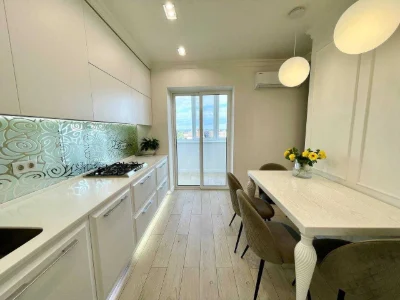 Sale of a 3-room apartment with a city view! Exhibition