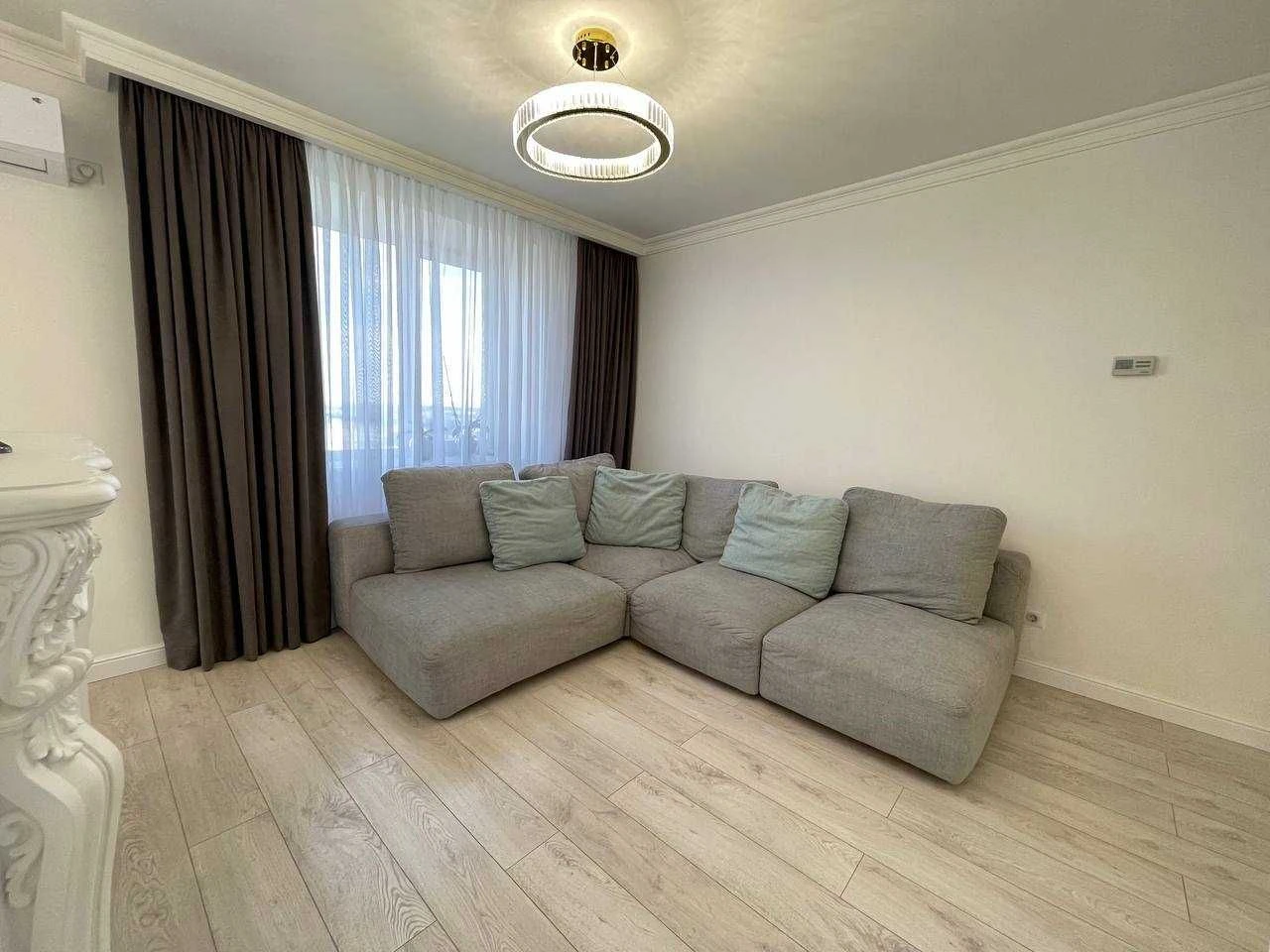 Sale of a 3-room apartment with a city view! Exhibition