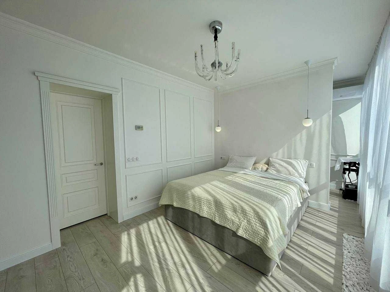 Sale of a 3-room apartment with a city view! Exhibition