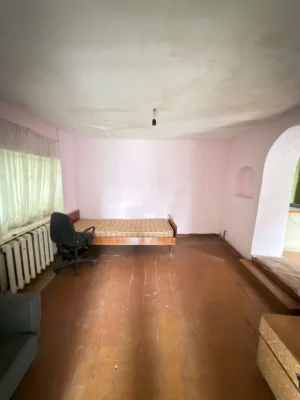 Продам будинок в центрі