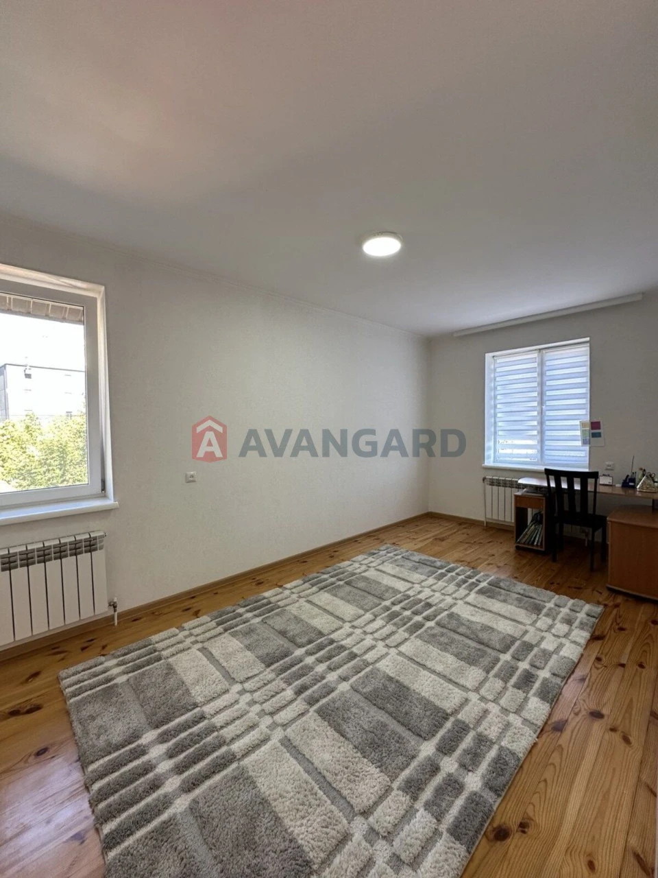 HOUSE IN THE CENTER OF KHMELNYTSKY 146 SQM | 5 ACRES | GARAGE