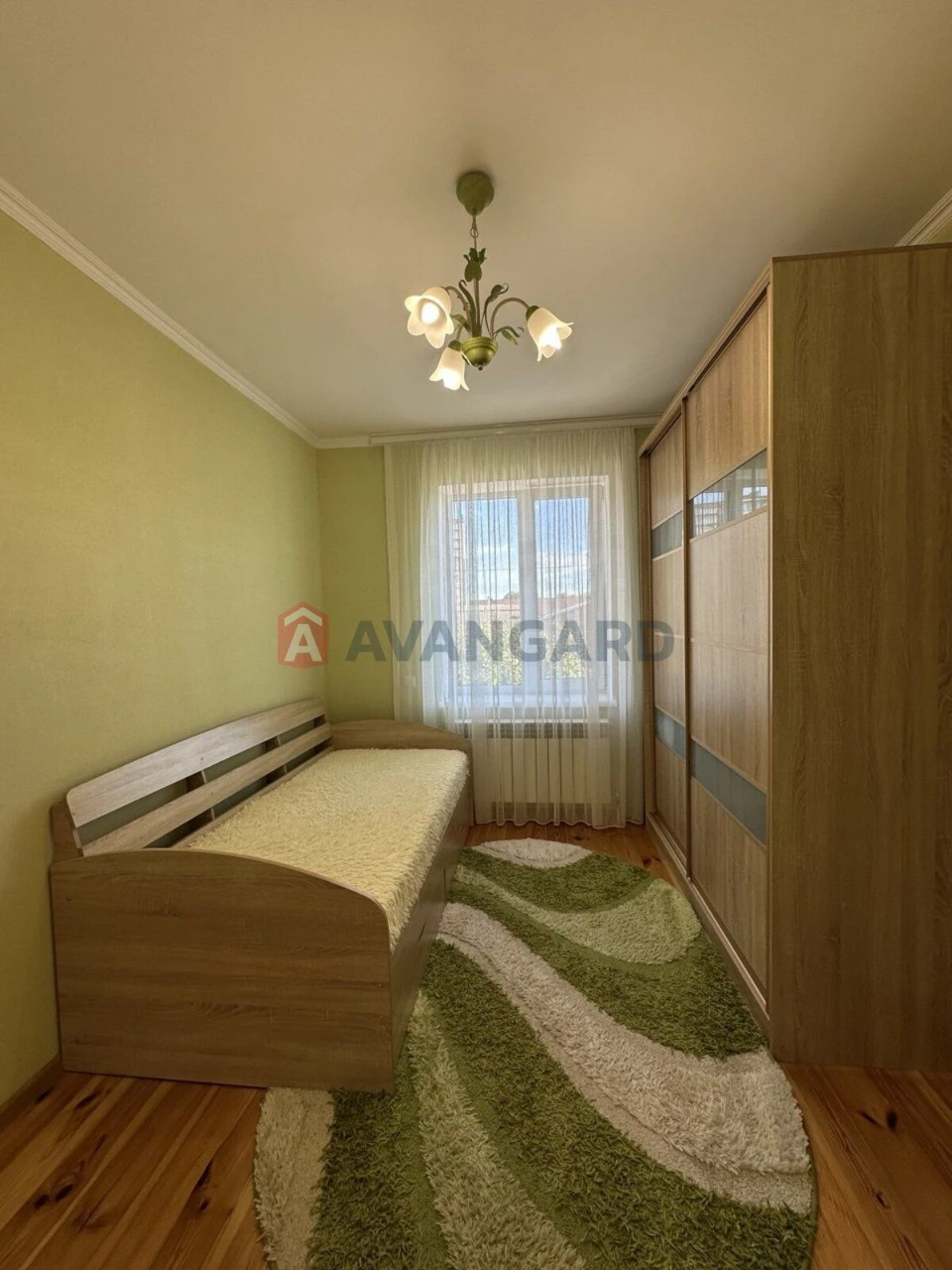 HOUSE IN THE CENTER OF KHMELNYTSKY 146 SQM | 5 ACRES | GARAGE