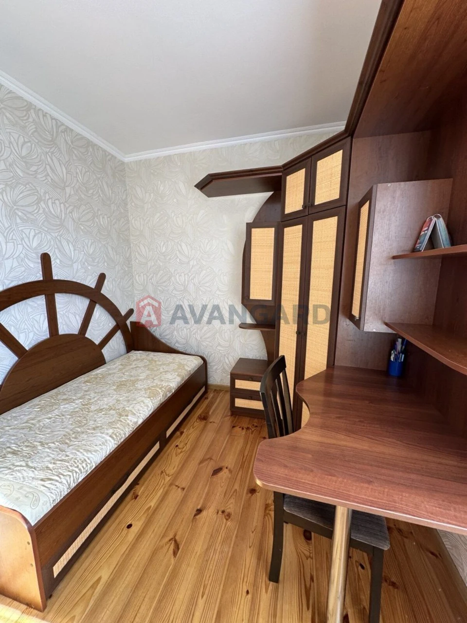 HOUSE IN THE CENTER OF KHMELNYTSKY 146 SQM | 5 ACRES | GARAGE