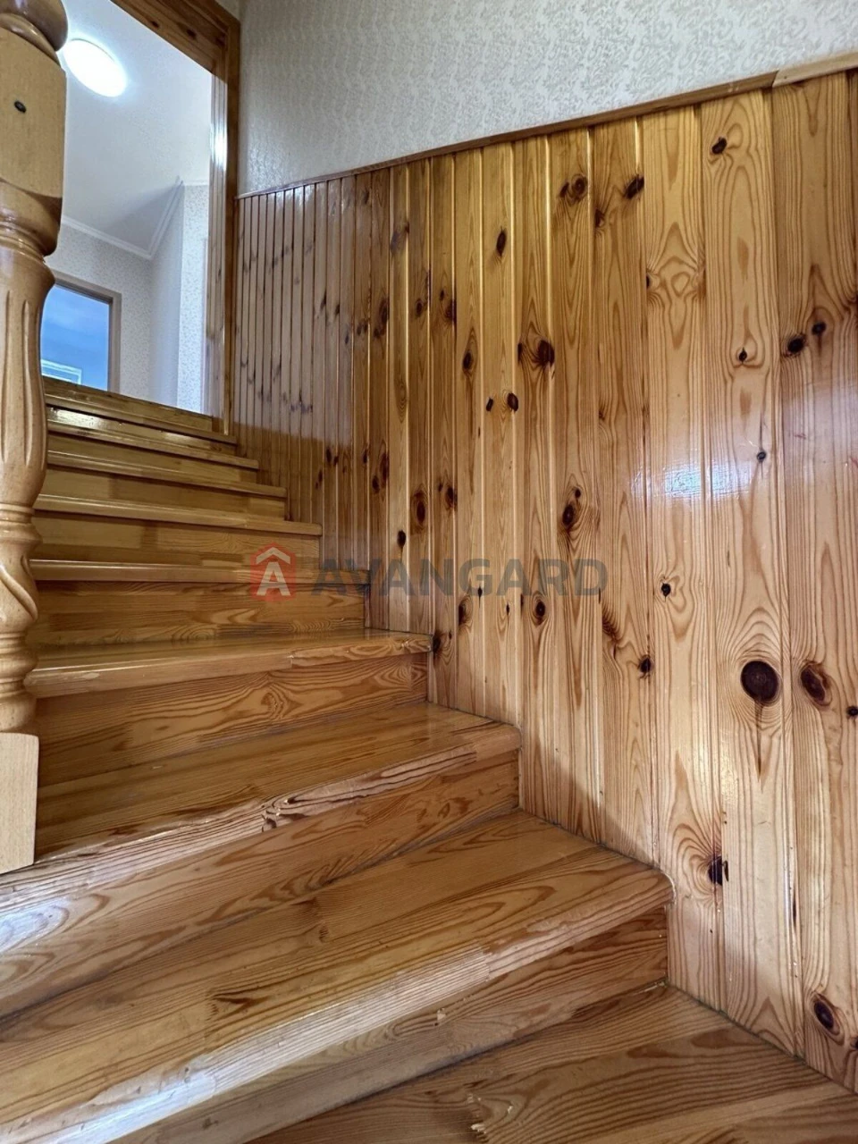 HOUSE IN THE CENTER OF KHMELNYTSKY 146 SQM | 5 ACRES | GARAGE