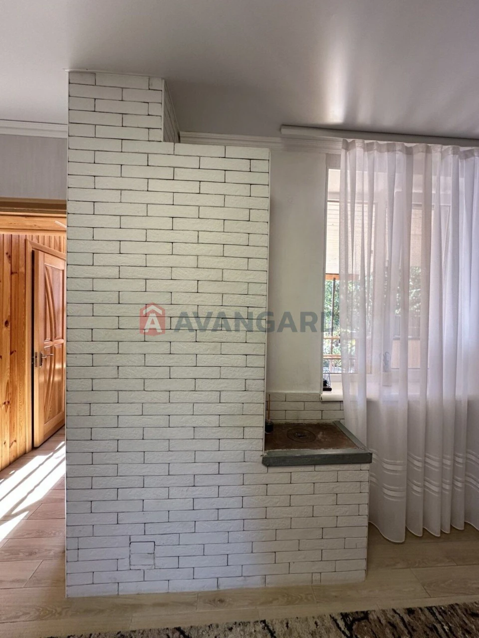 HOUSE IN THE CENTER OF KHMELNYTSKY 146 SQM | 5 ACRES | GARAGE