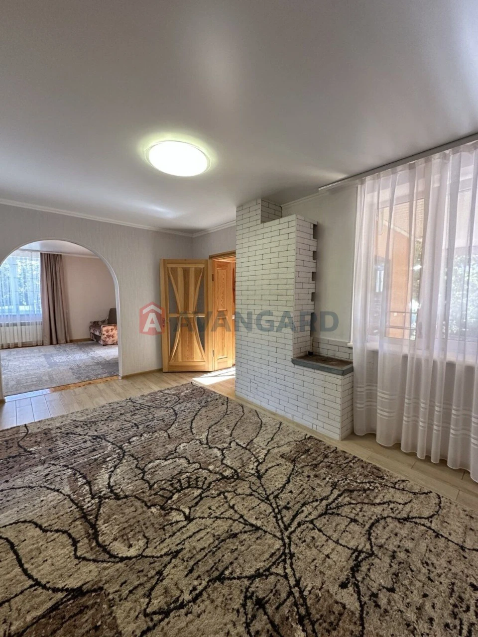 HOUSE IN THE CENTER OF KHMELNYTSKY 146 SQM | 5 ACRES | GARAGE