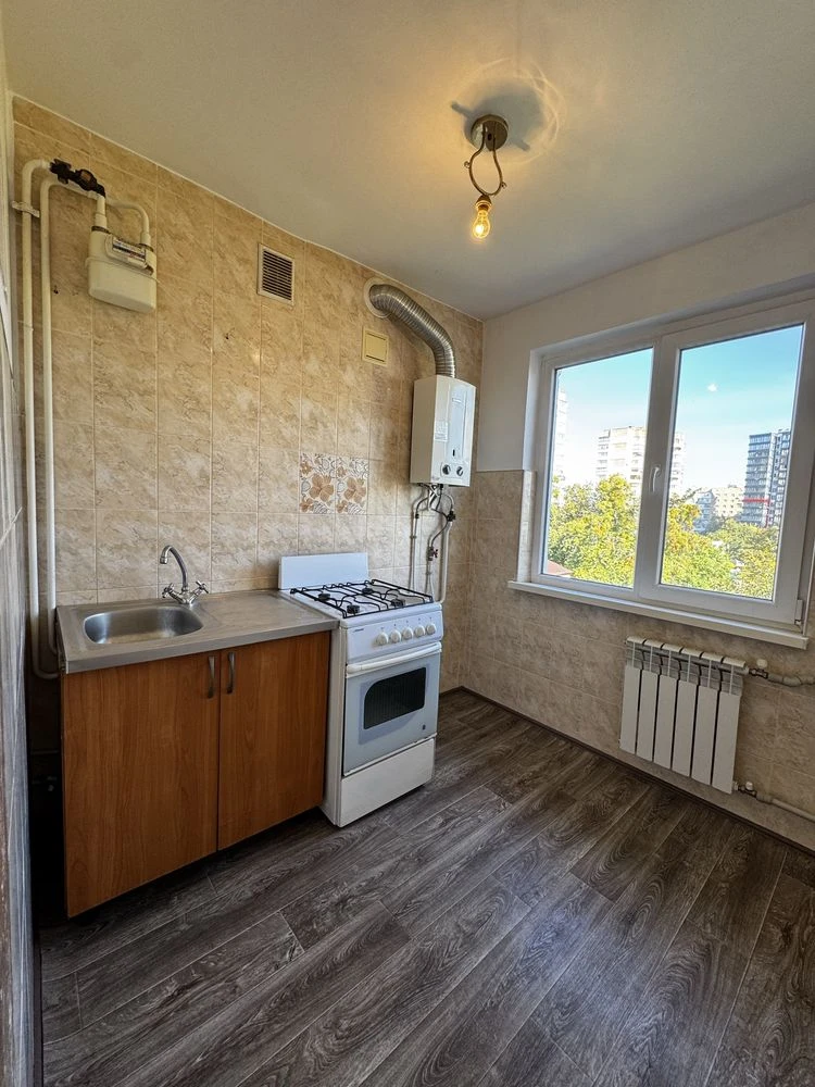Sale of one-room apartment near new building