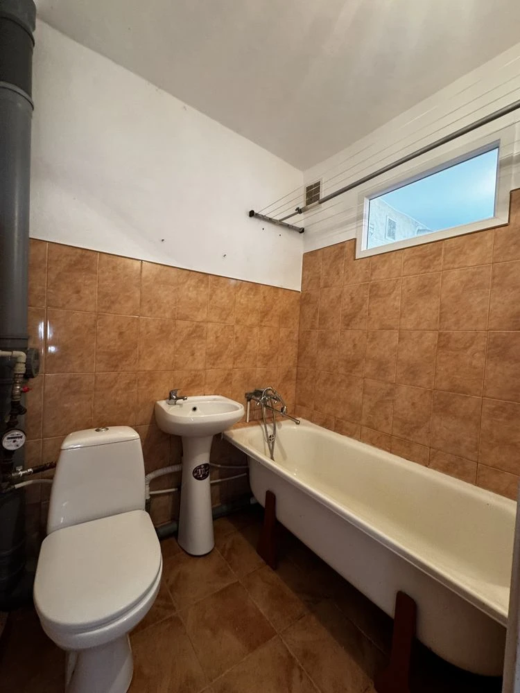 Sale of one-room apartment near new building