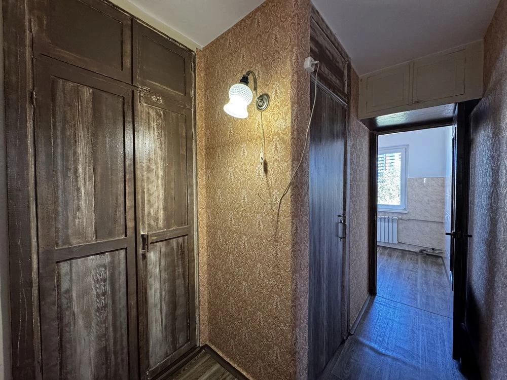 Sale of one-room apartment near new building