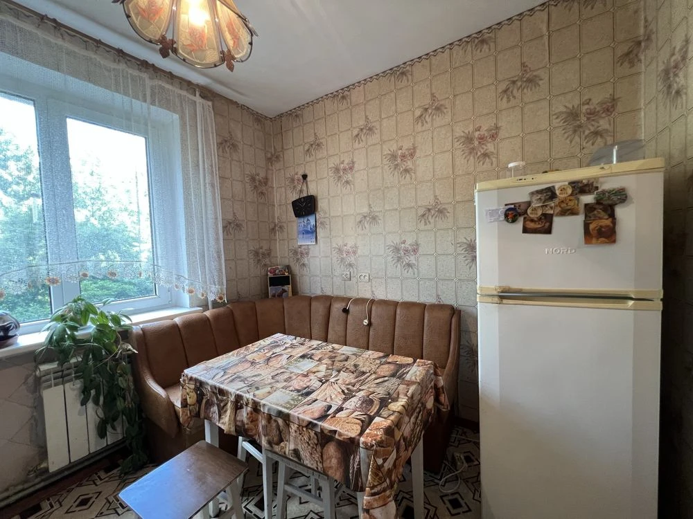 Продаж великої квартири з АО