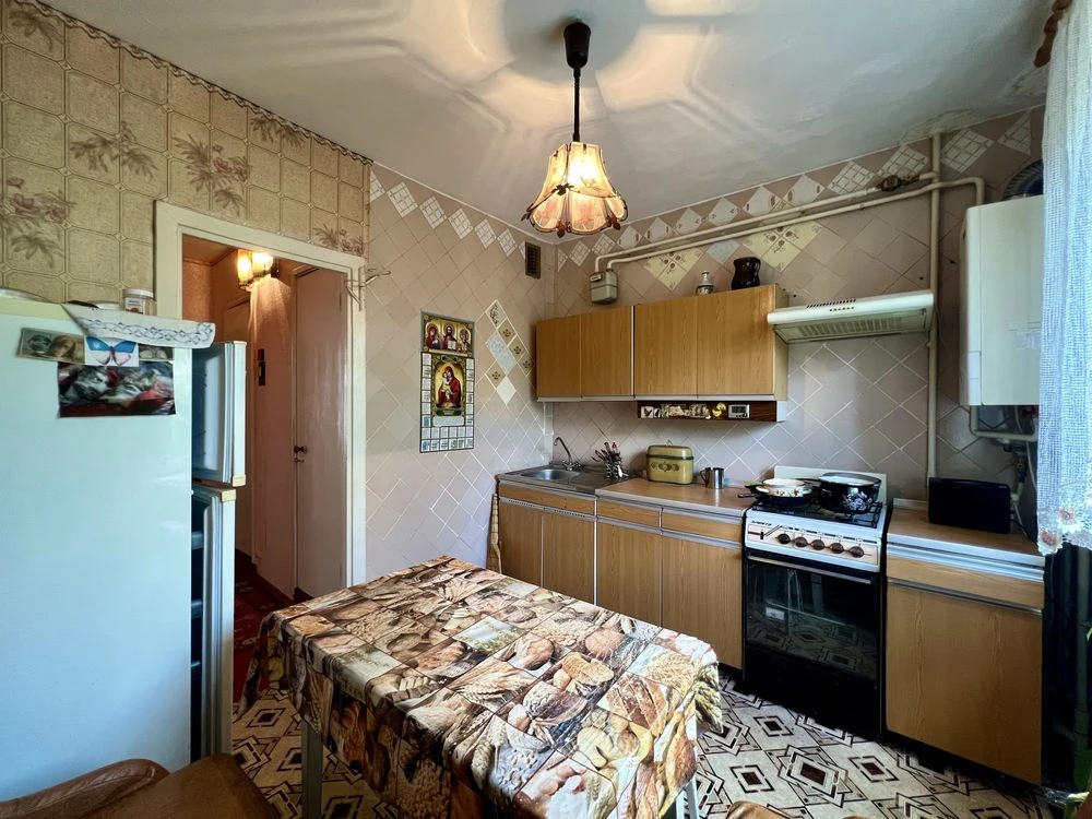 Продаж великої квартири з АО